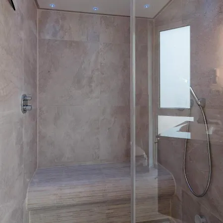 6 Personen In Apartment *